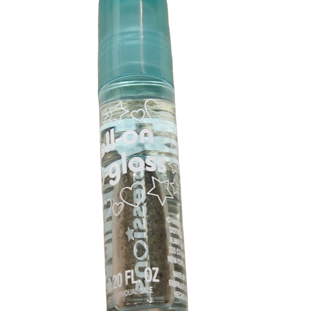Expressions greenapple roll on lip gloss brand new